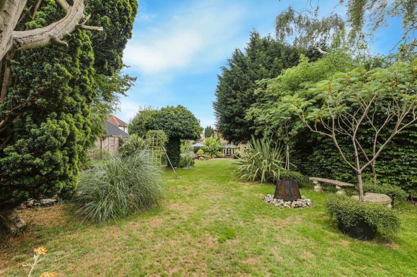 Images for Briton Hill Road, Sanderstead