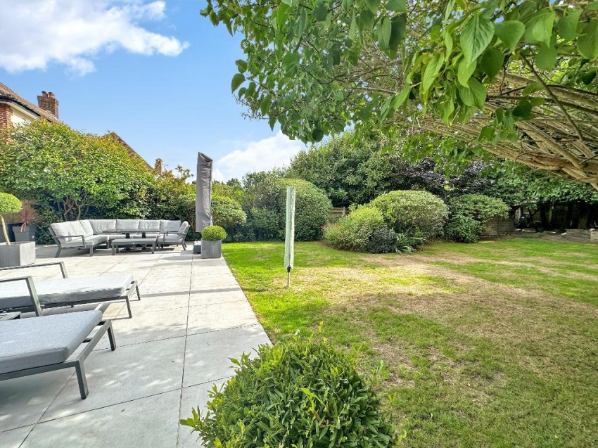 Images for Blenheim Gardens, Sanderstead