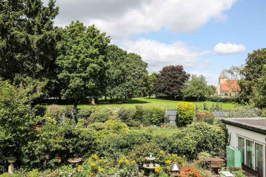 Images for Blenheim Gardens, Sanderstead