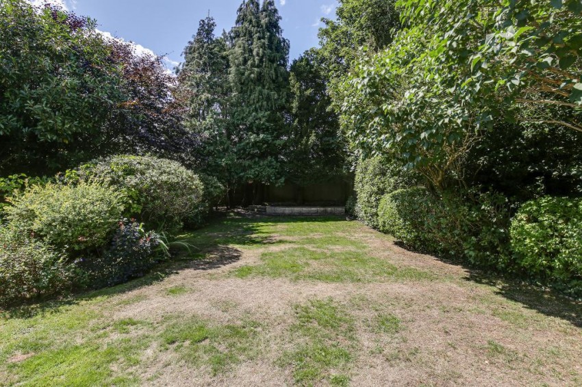 Images for Blenheim Gardens, Sanderstead