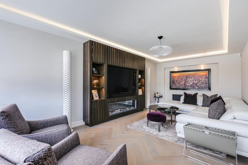 Images for Blenheim Gardens, Sanderstead