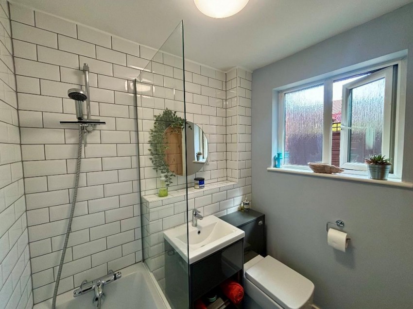 Images for Marigold Way, Croydon