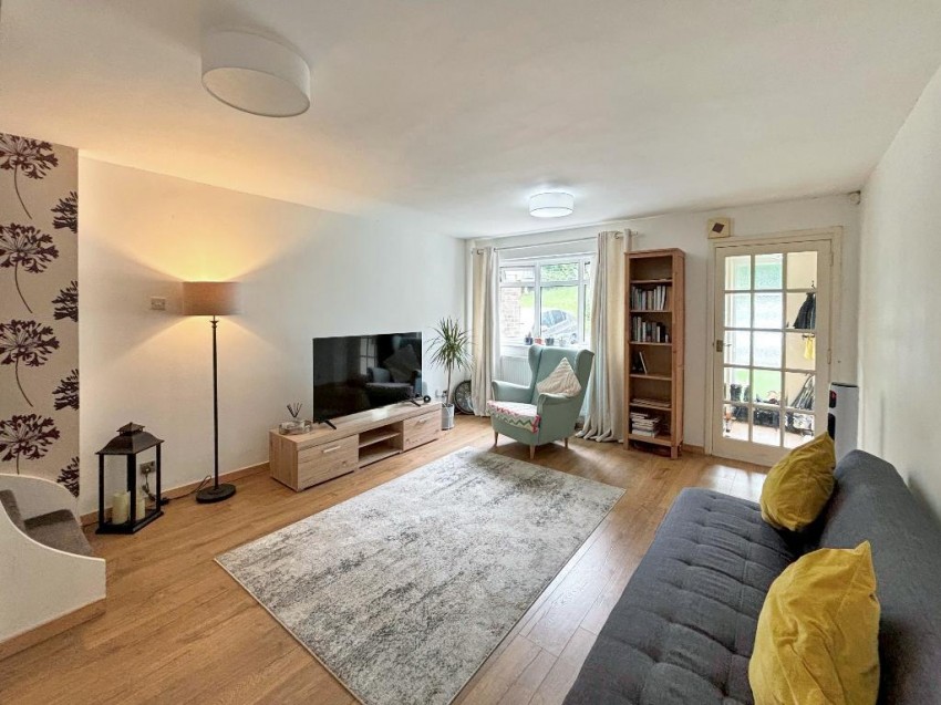 Images for Quail Gardens, South Croydon