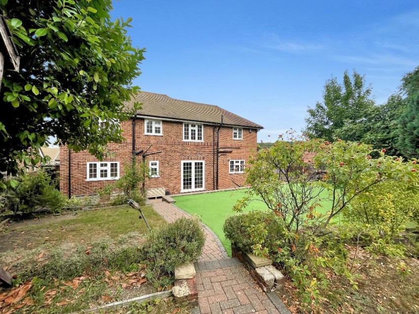 Images for Barnfield Road, Sanderstead