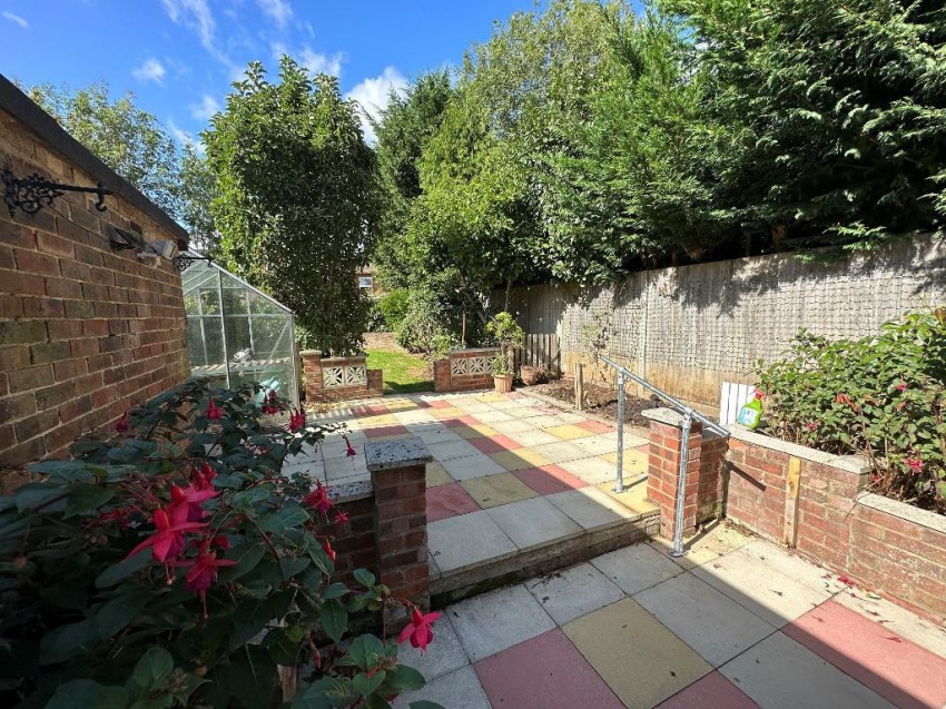 Images for Kings Walk, Sanderstead