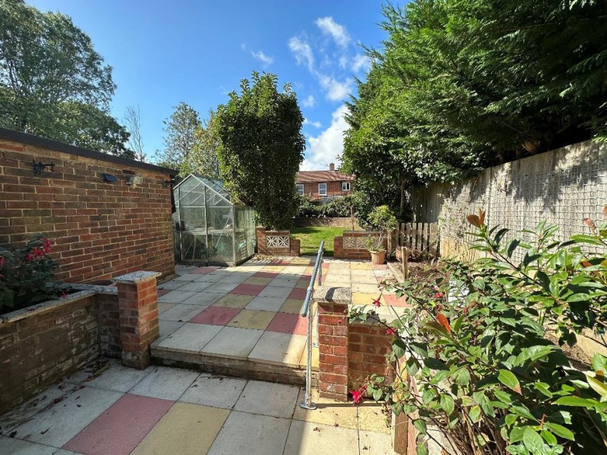 Images for Kings Walk, Sanderstead