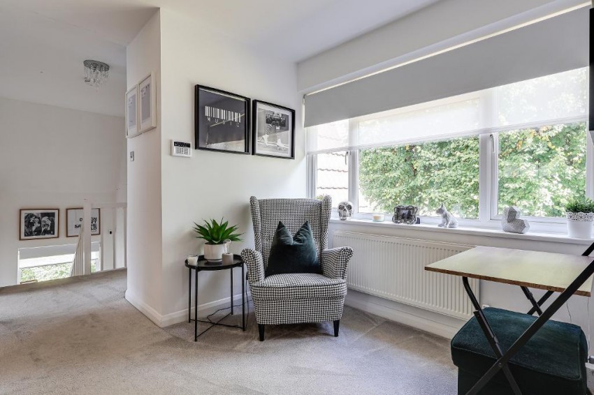 Images for Hillbury Close, Warlingham