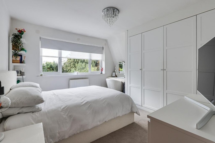 Images for Hillbury Close, Warlingham