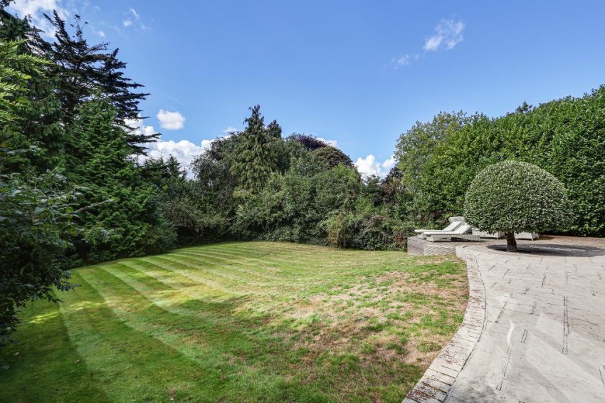 Images for Hillbury Close, Warlingham