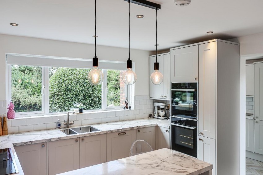 Images for Hillbury Close, Warlingham