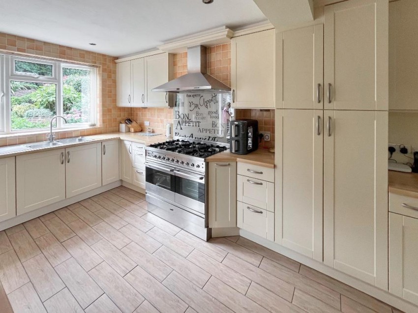 Images for Chestnut Grove, South Croydon