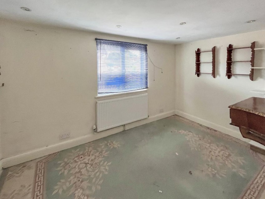 Images for Kingsway Avenue, South Croydon