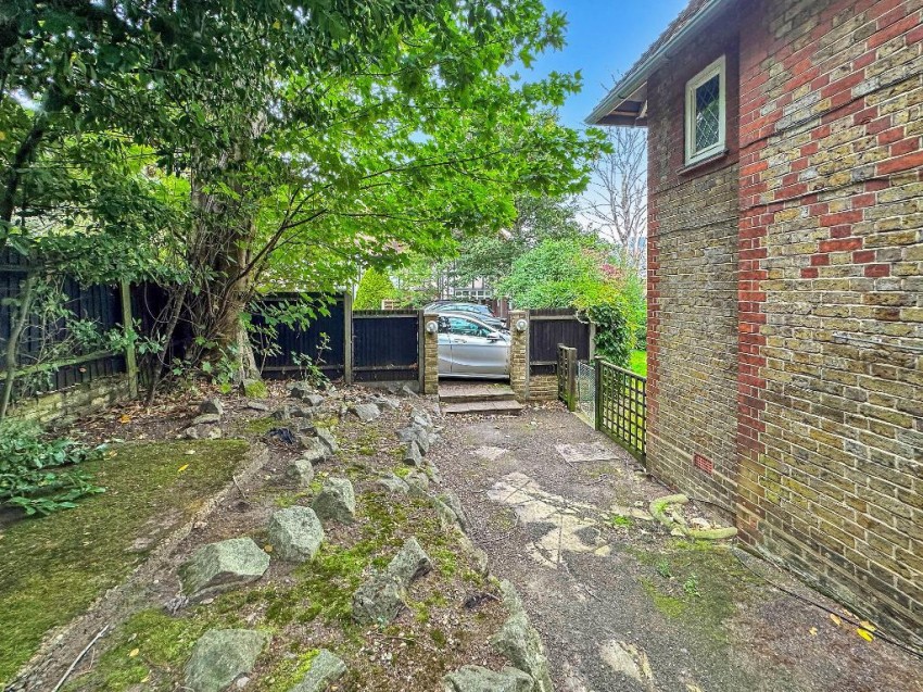 Images for Birdhurst Road, South Croydon