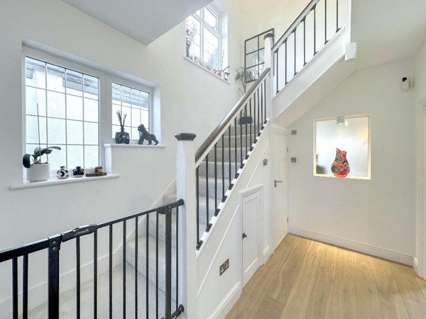 Images for Carlton Avenue, South Croydon