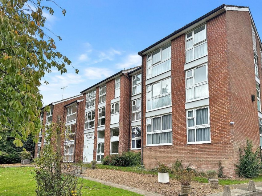 Images for Harestone Valley Road, Caterham