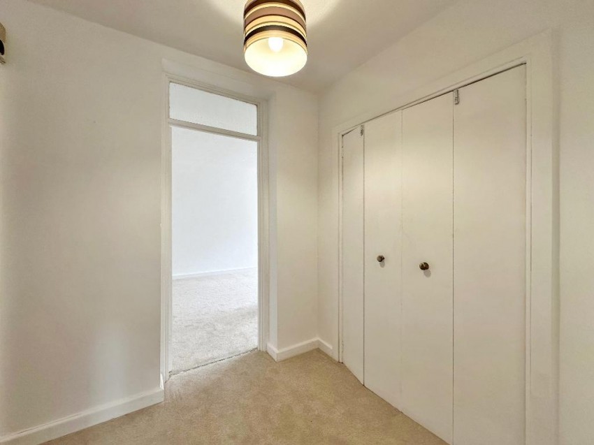 Images for Harestone Valley Road, Caterham