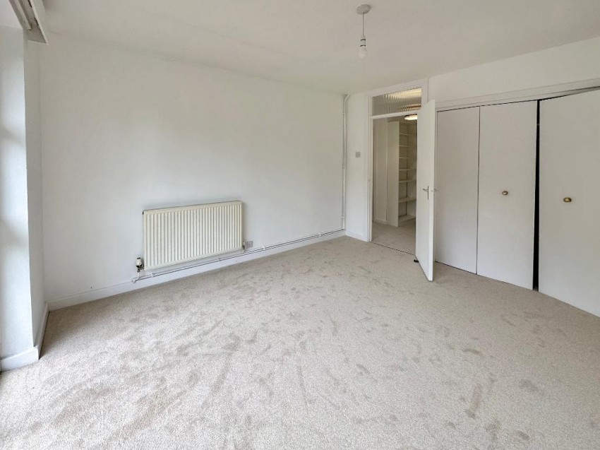 Images for Harestone Valley Road, Caterham