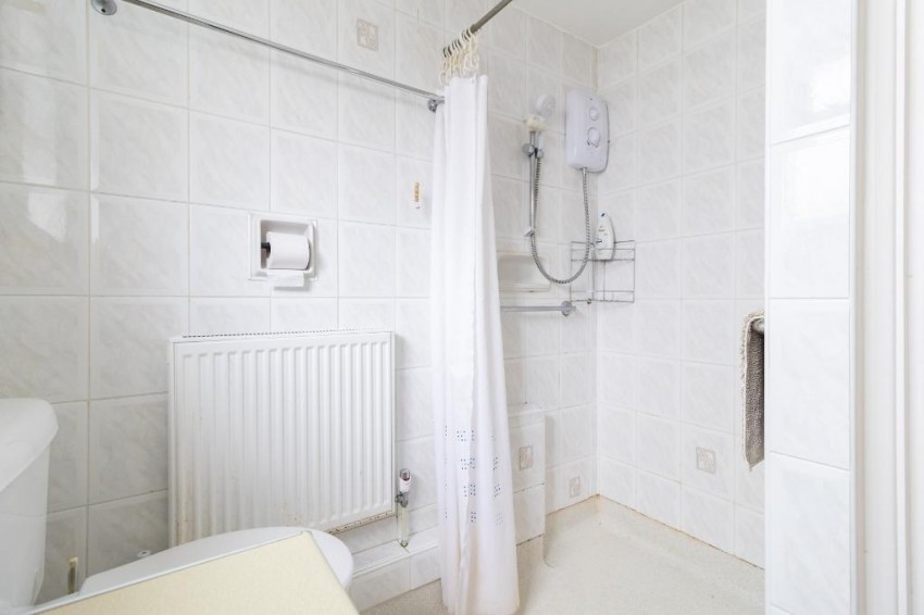 Images for Blacksmiths Hill, Sanderstead