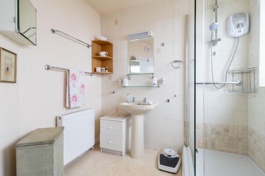 Images for Blacksmiths Hill, Sanderstead