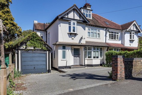 View Full Details for Birdhurst Gardens, South Croydon