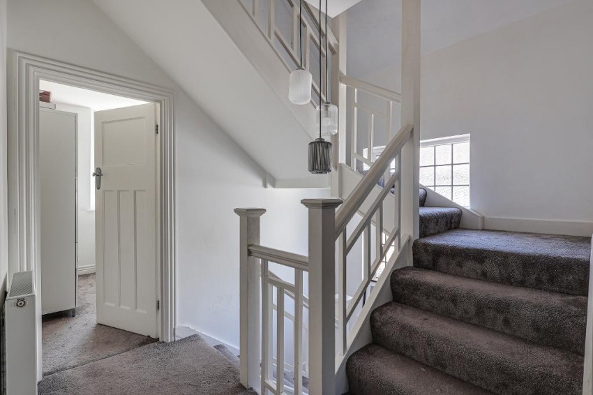 Images for Birdhurst Gardens, South Croydon