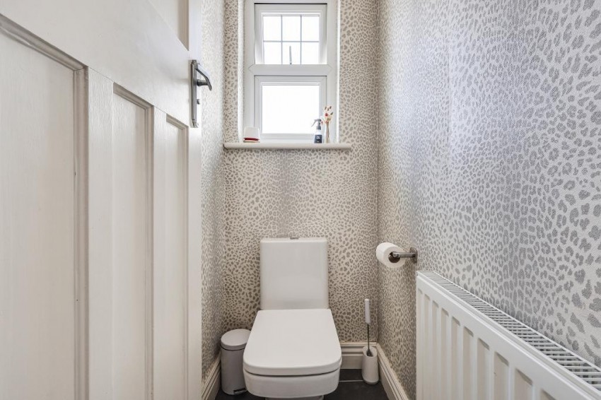 Images for Birdhurst Gardens, South Croydon