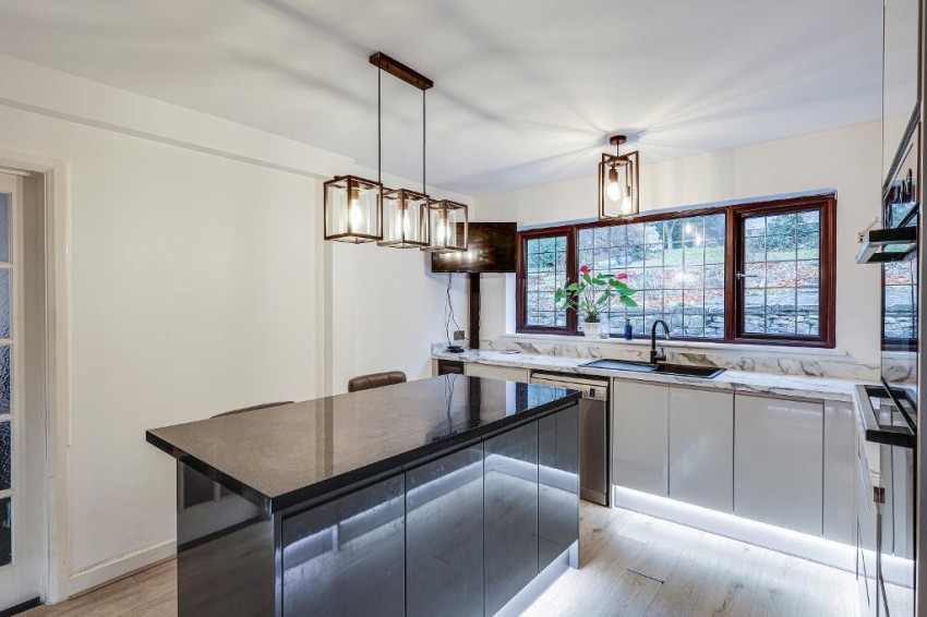 Images for Selsdon Road, South Croydon