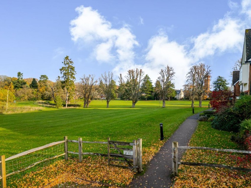 Images for Parkside Mews, Warlingham