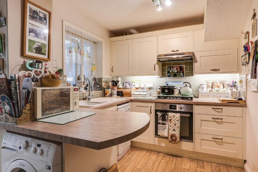 Images for Lomond Gardens, Selsdon