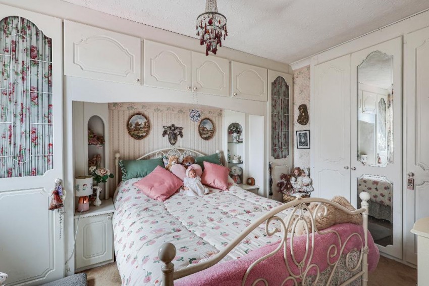 Images for Lomond Gardens, Selsdon