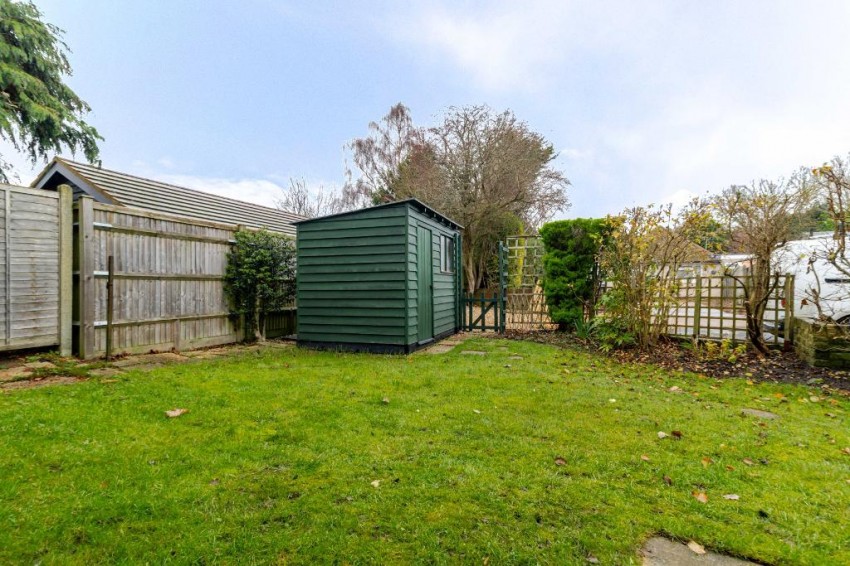 Images for Harrow Gardens, Warlingham
