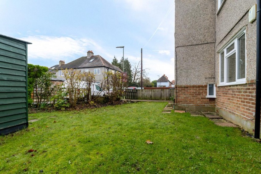 Images for Harrow Gardens, Warlingham