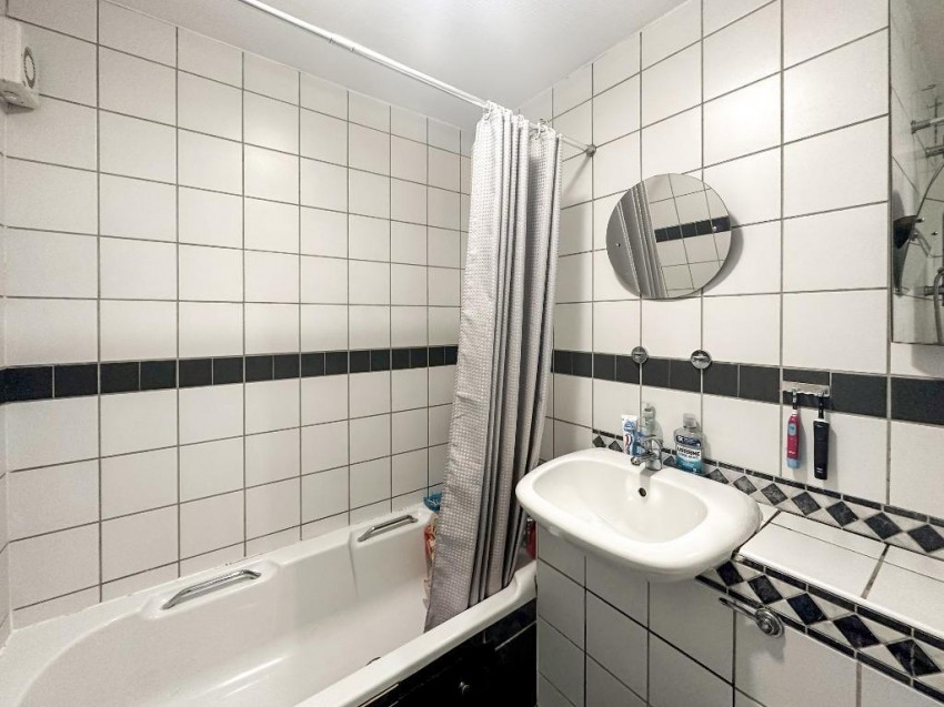 Images for Kingswood Avenue, South Croydon