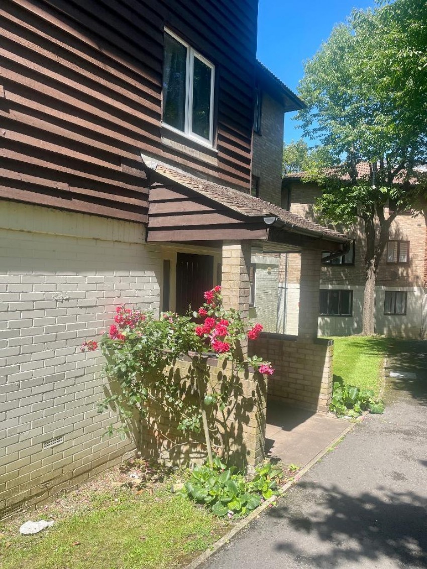 Images for Fairbairn Close, Purley