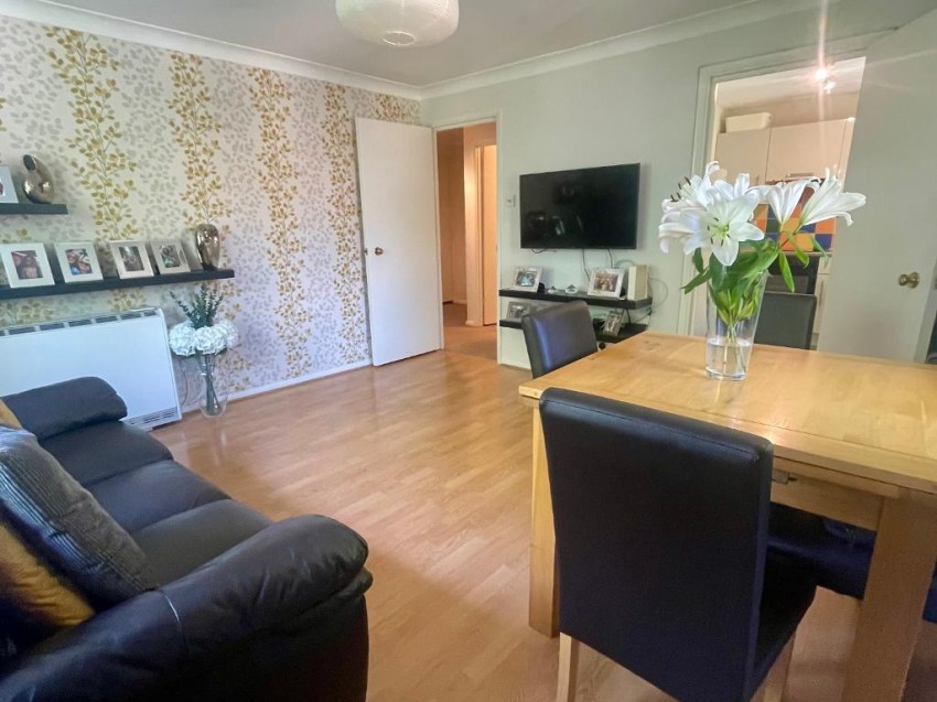 Images for Fairbairn Close, Purley