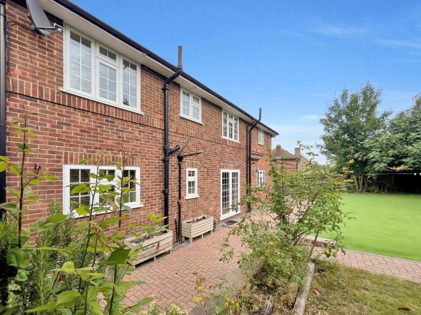 Images for Barnfield Road, Sanderstead