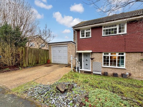 View Full Details for Turnstone Close, South Croydon
