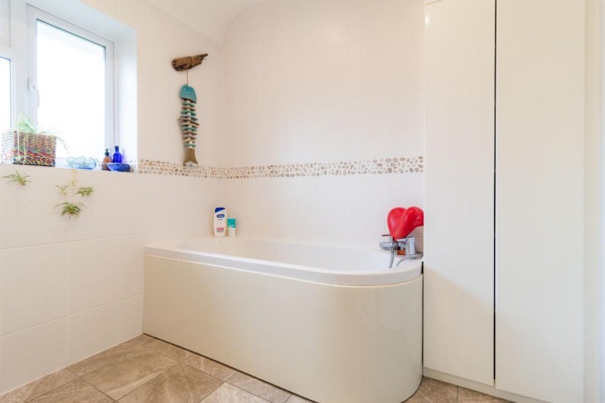 Images for Ballards Way, South Croydon