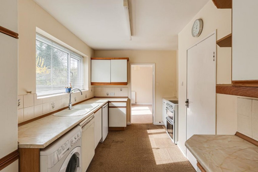 Images for Barnfield Road, Sanderstead