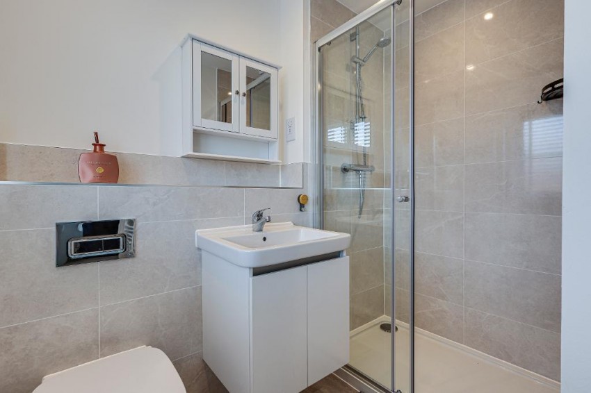 Images for Swan Mews, Warlingham