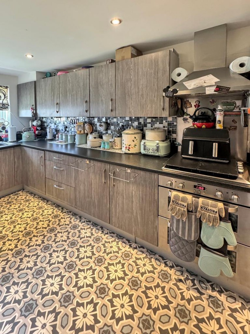 Images for Buxton Lane, Caterham