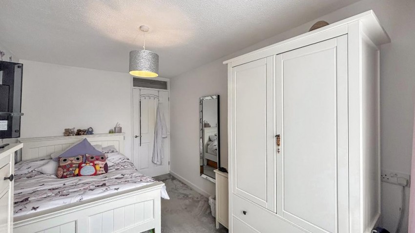 Images for Edgecoombe, South Croydon