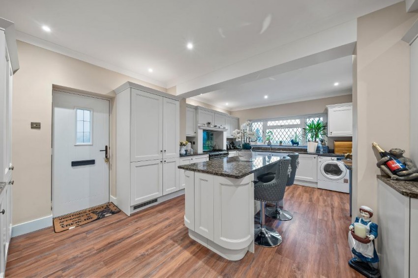 Images for Bankside, South Croydon