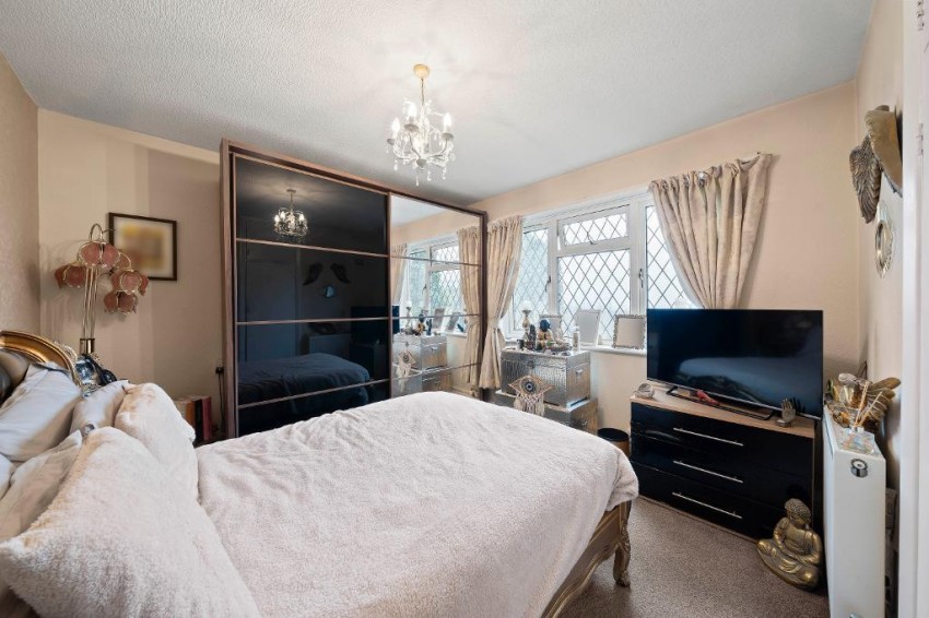 Images for Bankside, South Croydon