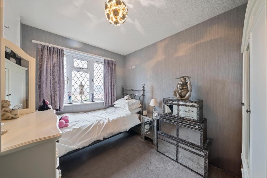 Images for Bankside, South Croydon