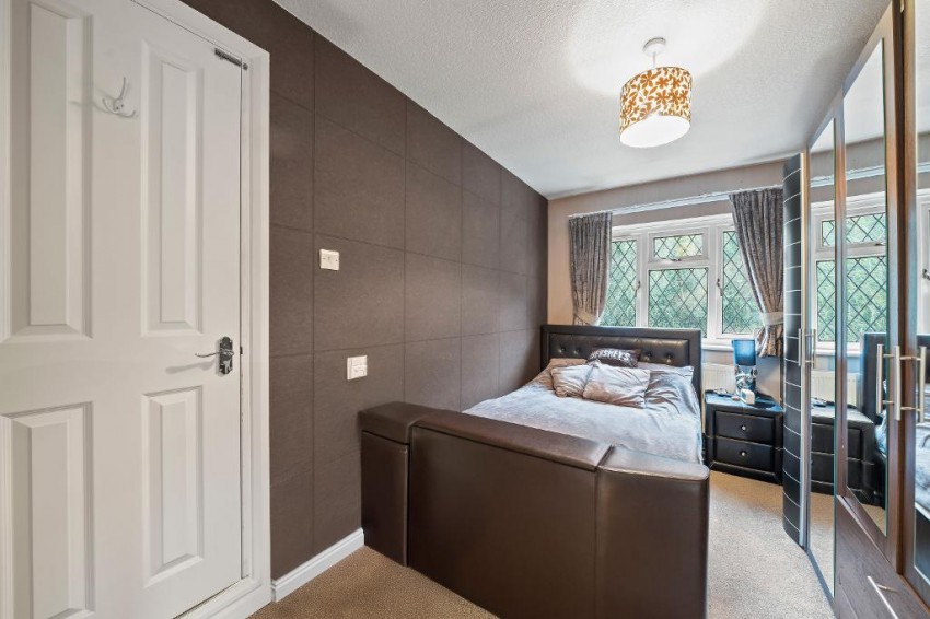 Images for Bankside, South Croydon