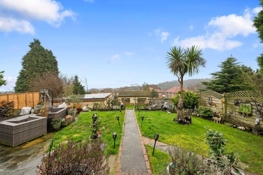 Images for Bankside, South Croydon