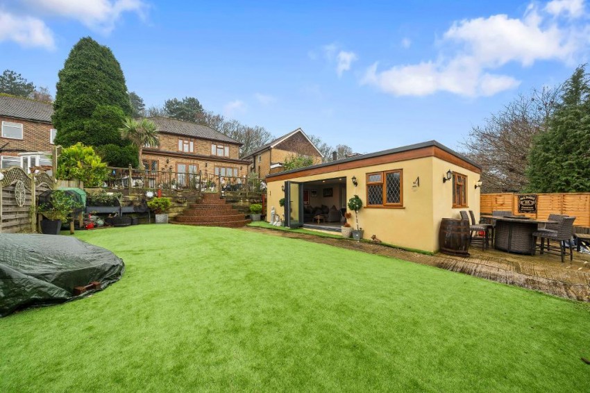 Images for Bankside, South Croydon