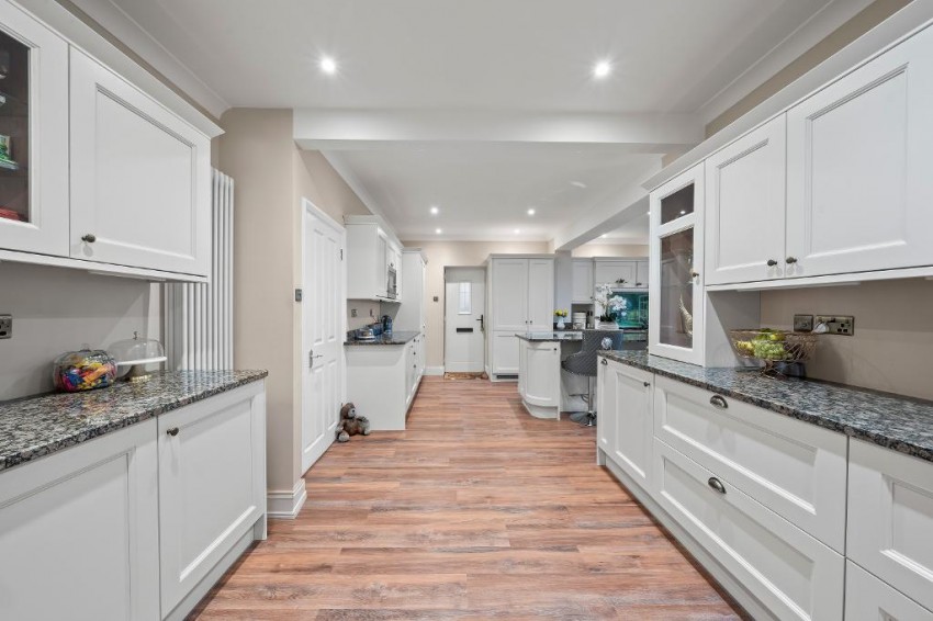 Images for Bankside, South Croydon