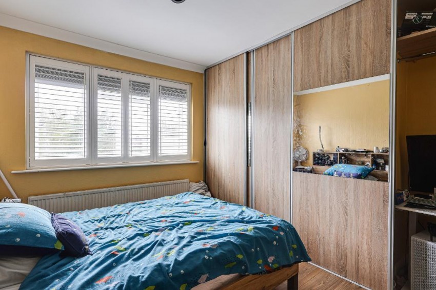 Images for Harewood Gardens, Sanderstead